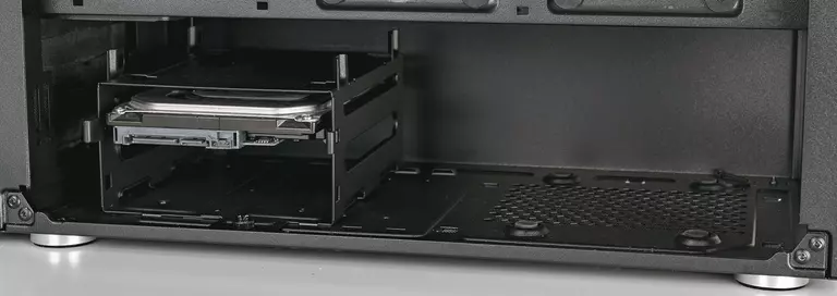Versatile HDD Cage